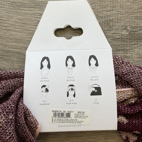 🆕 BCBGeneration | Lucky Horseshoe Tassle Scarf - Picture 5 of 7